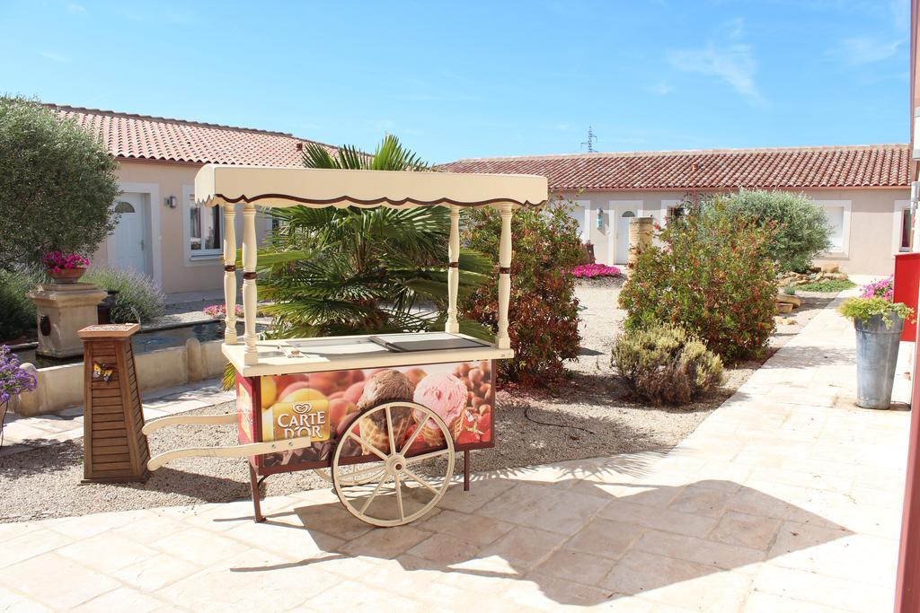 Hotel Et Residence De La Transhumance Saint-Martin-de-Crau Exterior photo