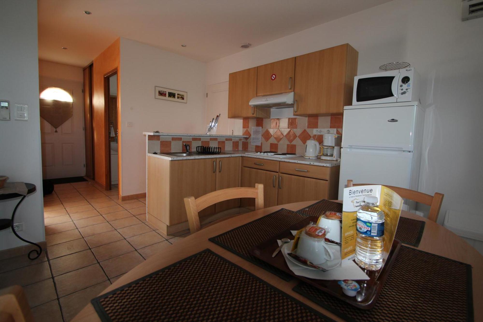 Hotel Et Residence De La Transhumance Saint-Martin-de-Crau Room photo
